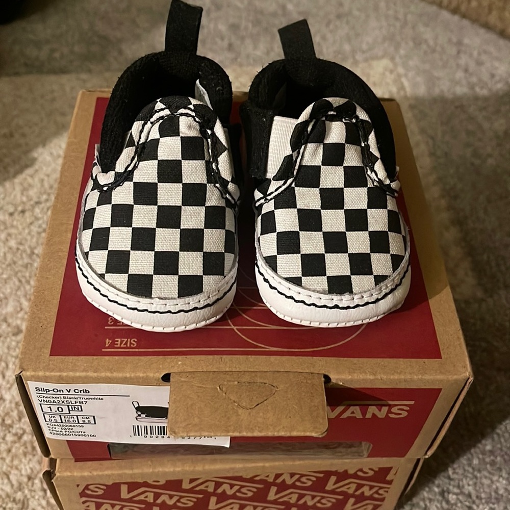 Slip-On V Crib Vans